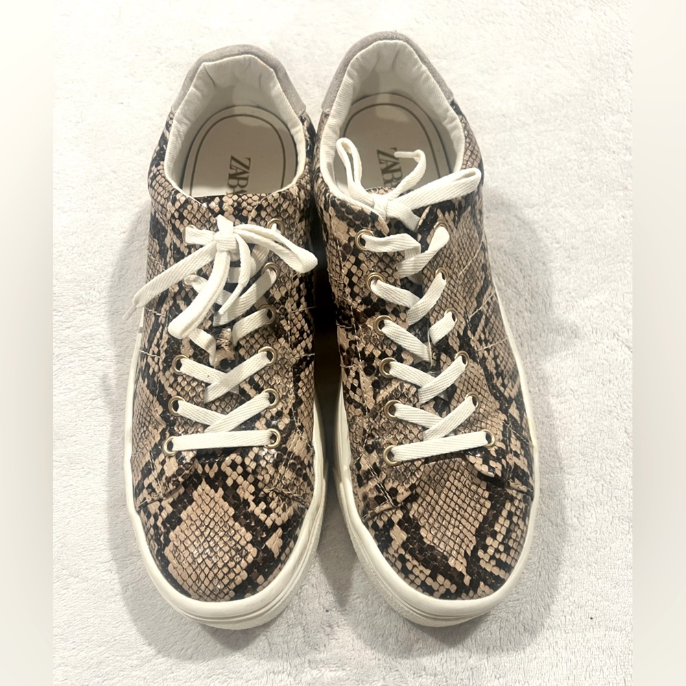 ZARA ANIMAL PRINT CASUAL SNEAKERS size 10
